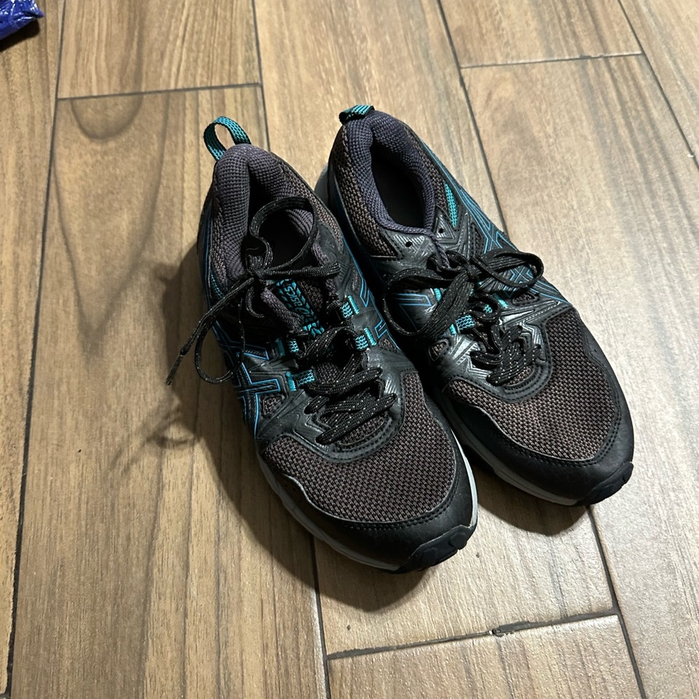 Asics Black Athletic Shoes with Cushioned Sole